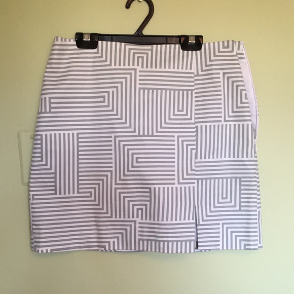 SOLD🌺Kate Spade Saturday mini skirt size 4 - Picture 5 of 10